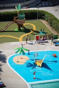 Ohtels-San-Salvador_Infantil-Splashpark-7-200x300-1